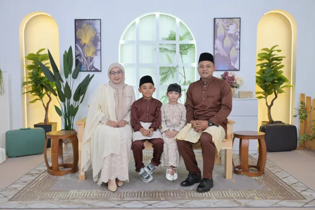 Raya Family Portraits