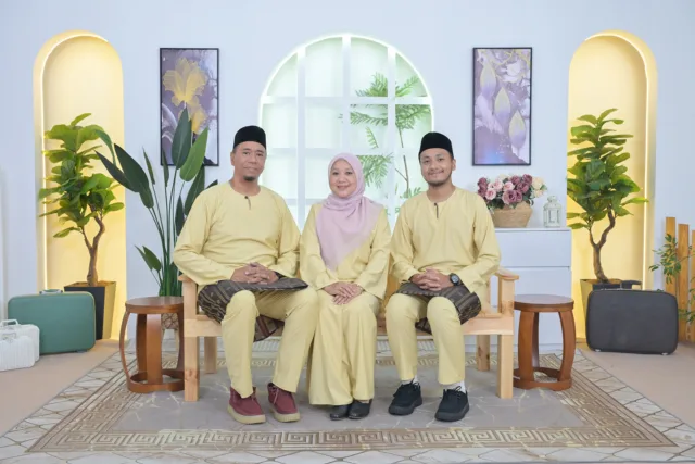 Raya Family Portraits