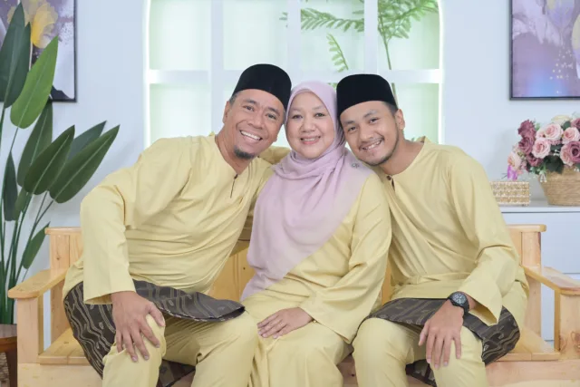 Raya Family Portraits