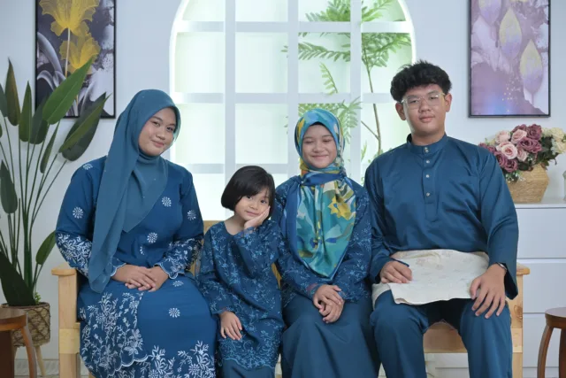 Raya Family Portraits
